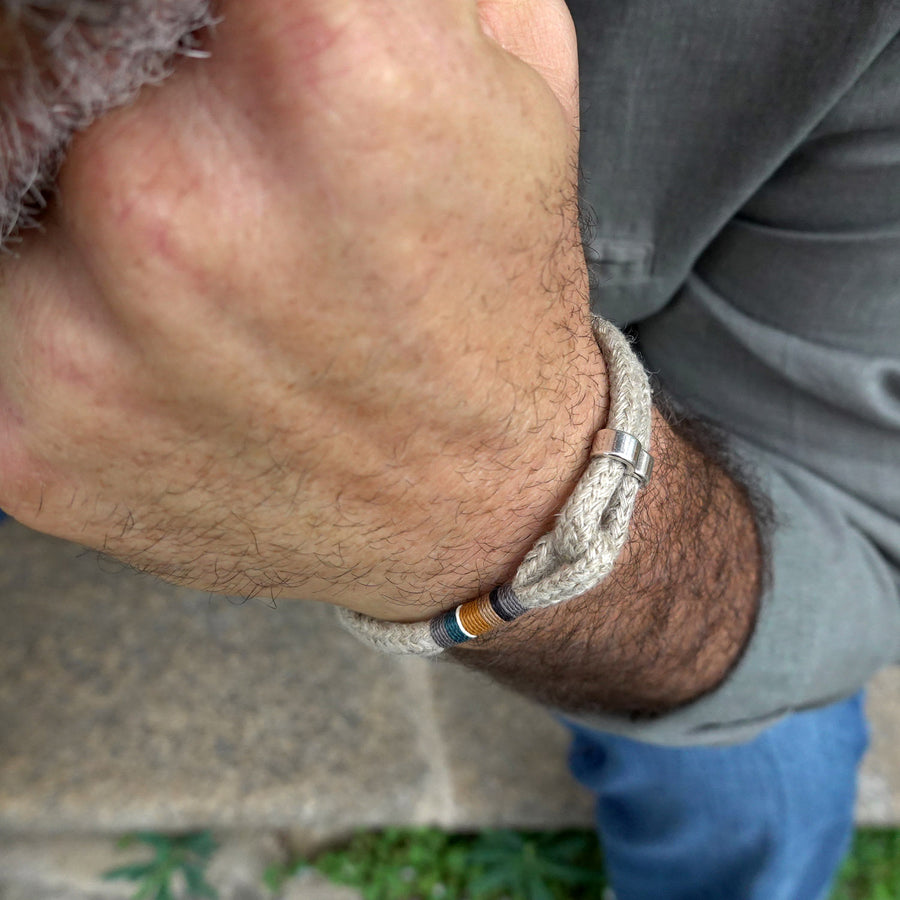 Adjustable Hemp Rope Bracelet for Men · ARTHUS · Autumn